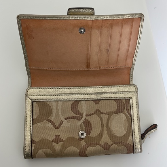 Coach Signature Gold Metallic Wallet 💛 - Picture 3 of 4